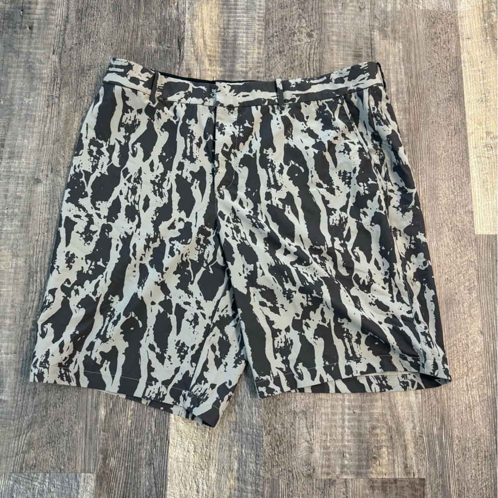 NIKE Dri Fit Hybrid 10.5'' Camo Golf Short CU9411-003 Gray Black 38